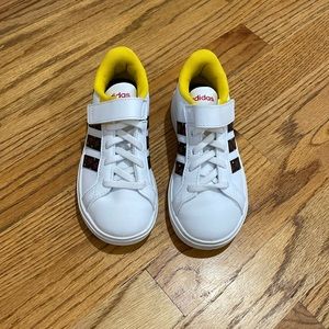 Mickey Mouse adidas tennis shoes size 11 little kids